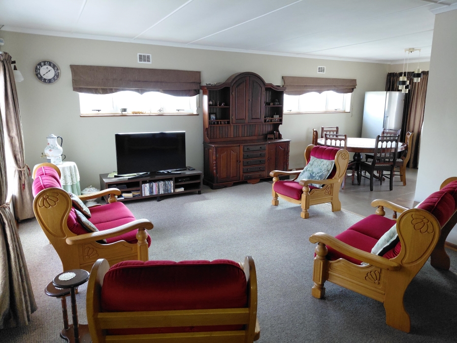 4 Bedroom Property for Sale in Heuwelkruin Eastern Cape